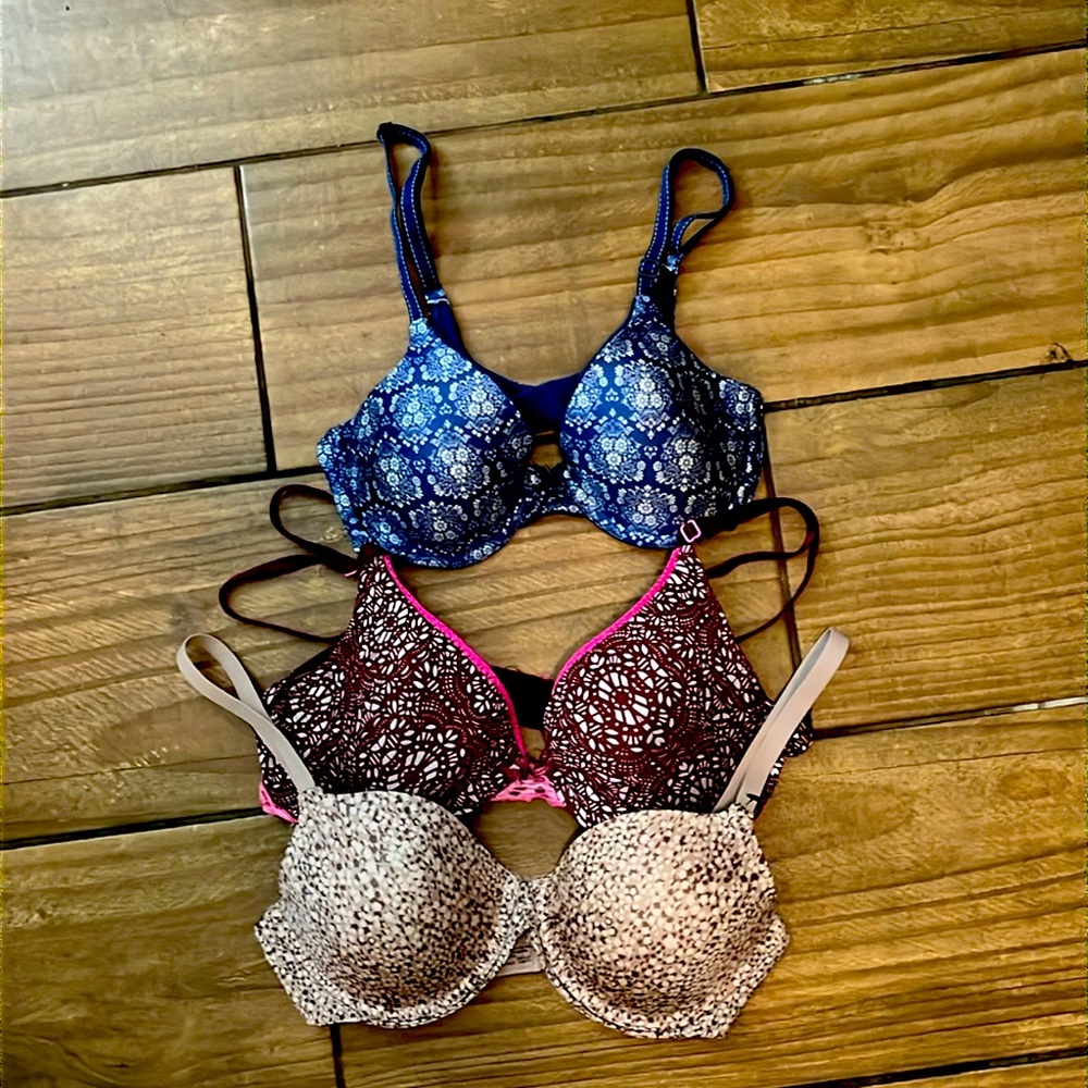 SET OF THREE BRAS : SIZE 34C